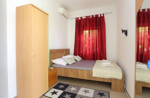 Studio flat (pet friendly) Gradac, Makarska (AS-2784-f)