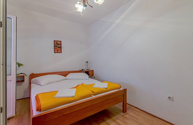 Studio flat with terrace Cove Vela Stiniva, Hvar (AS-14511-b)