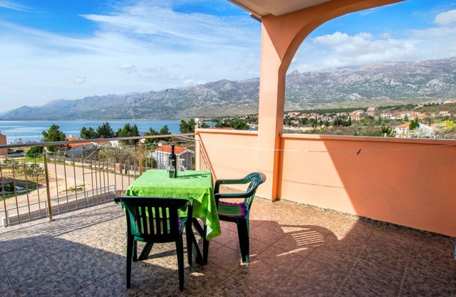 Studio flat with terrace and sea view Rovanjska, Paklenica (AS-14732-a)