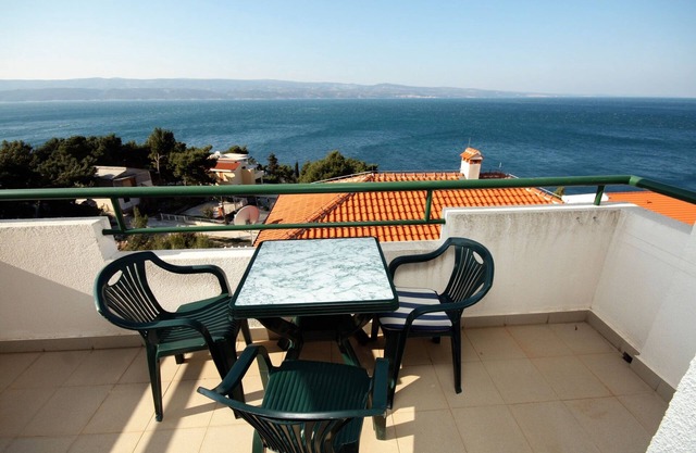 Studio flat with terrace and sea view Balića Rat, Omiš (AS-4868-b)