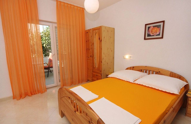 Studio flat with terrace Vodice (AS-2995-d)