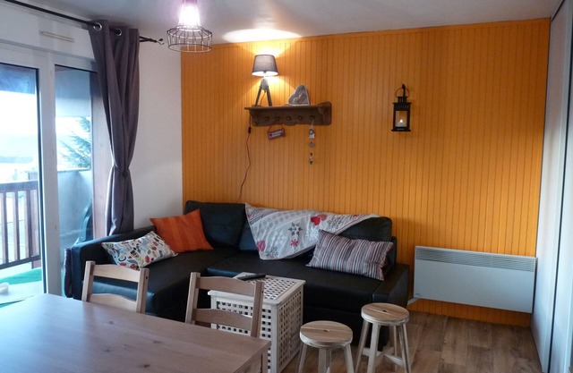 Studio Haut Jura, in the center of the family resort Les Rousses