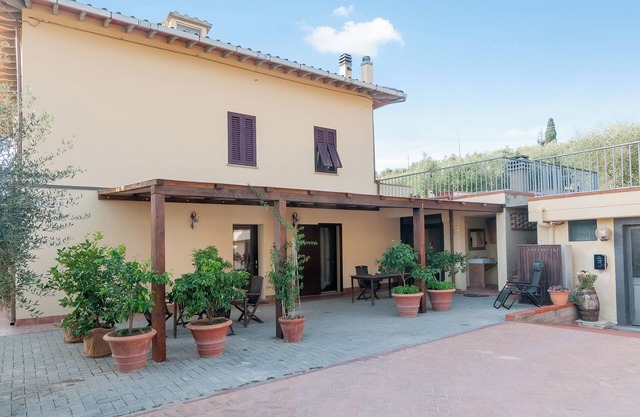 Studio 'Il Piccolo Borgo - Con Vista' with Shared Pool, Wi-Fi and Air Conditioning