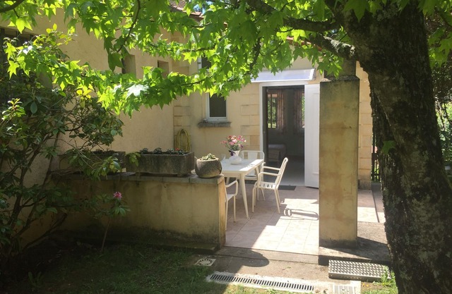 Studio in Sarlat, for a couple in search of calm