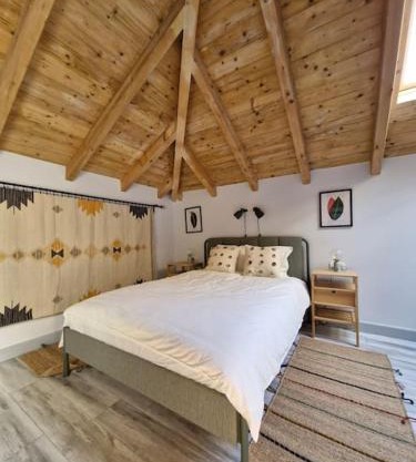 Studio in the attic with private bathroom