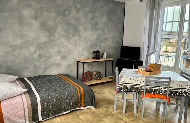 Studio indépendant dans maison individuelle
