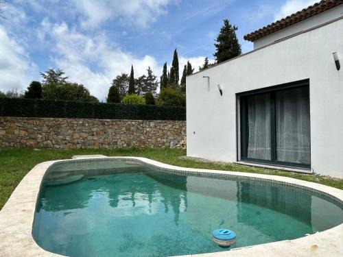Studio indépendant Valbonne proche Cannes et Sophia Antipolis