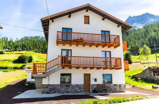 Studio 'La Chambre D'Emilie - Romantic Room' with Mountain View, Terrace and Wi-Fi