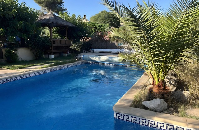 Studio 'La Dolce Vita' with Shared Pool, Wi-Fi, and Air Conditioning