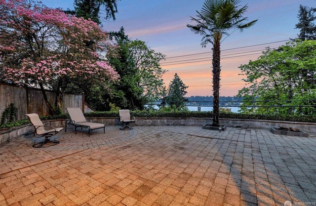 Studio Mercer Island Lakeview home
