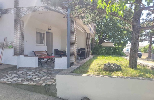 Studio mit Klimaanlage und Terrasse