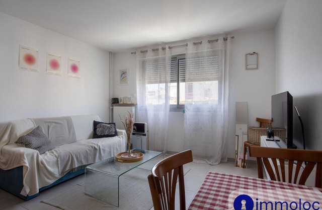 Studio near airport