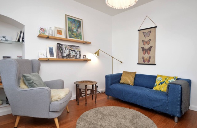 Studio on the Shore - coastal, stunning sea views, sleeps 2