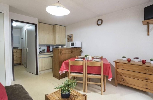 Studio Près Téléphérique avec Navette Gratuite et Garage Privé à Saint-Lary-Soulan - FR-1-296-240