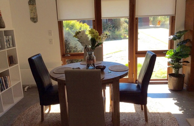 Studio Rouge in heart of old Bowral only minutes walk to shops and restaurants