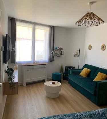Studio spacieux climatisé