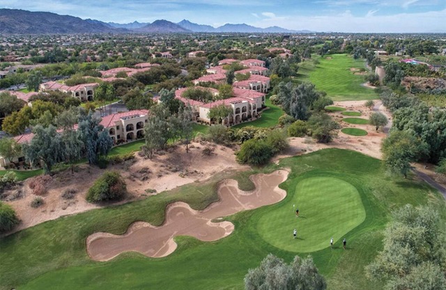 Studio Suite, Sleeps 4, Kitchen, Patio, at Legacy Golf Resort!