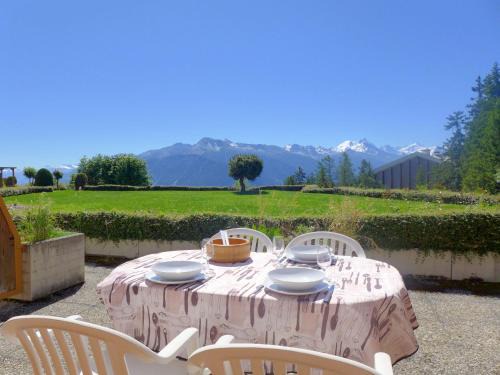 Studio Terrasse Des Alpes 615 by Interhome