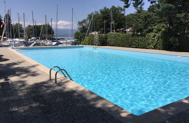 Studio Thonon - PORT RIPAILLE Marina ! Lake and pool access!