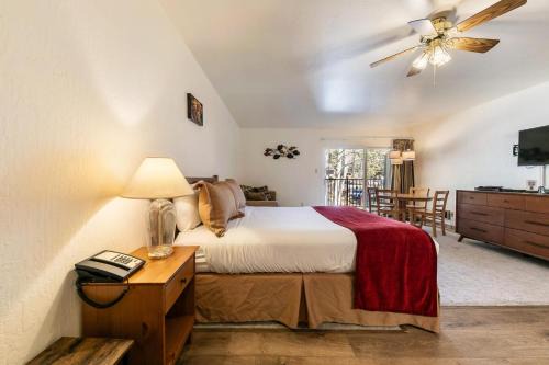 Studio w/Kitchen 2nd Floor #213 at Donner Lake Village