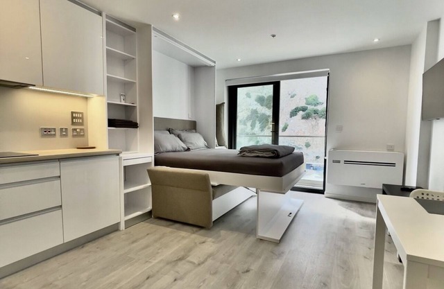 Studio with a balcony facing the rock near the beach and city centre