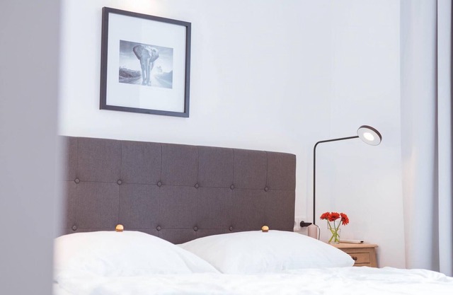 Studio with air conditioning and private parking in the historic centre