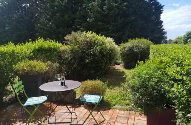 Studio with garden, terrace and parking in Trouville