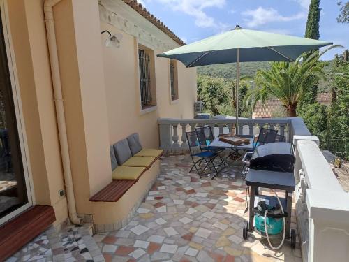 Studio with garden and pool