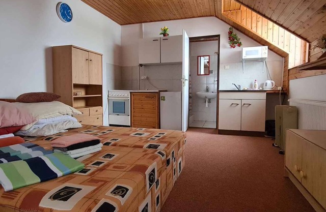 Studio with private garden and indoor pool