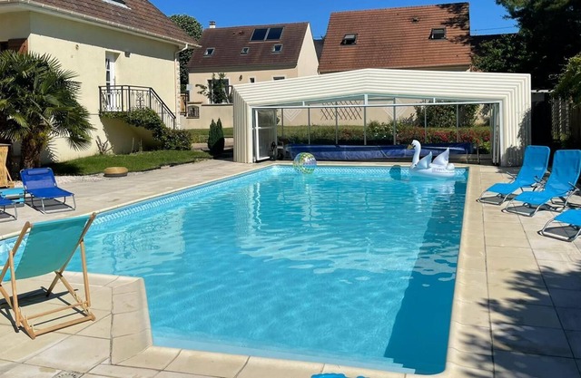 Studio with terrace and swimming pool access
