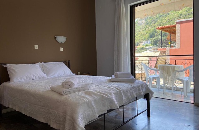 Studios Ioannou Parga