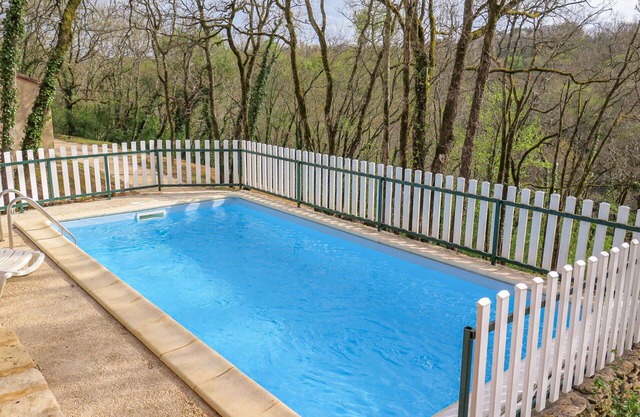 Stunning private villa for 4 people with private pool, WIFI, TV, terrace, pets allowed and parking