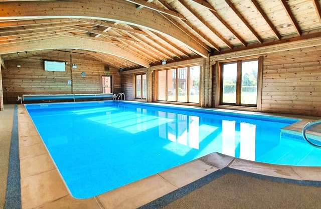 Stunning Barn Conversion with Exclusive Bar, Pool, Hot Tub & Countryside Charm