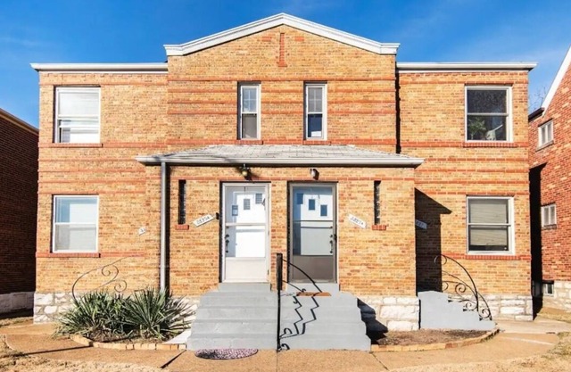 Stunning 1-BD Apt Centrally Located w/Free Parking