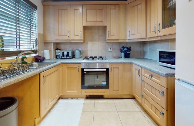 Stunning 2-Bed Apartment in Grays