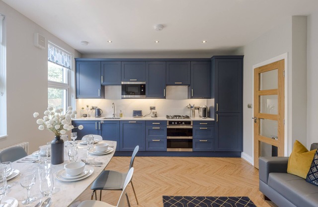 Stunning 3 Bed Duplex Apartment in the Heart of West Hampstead