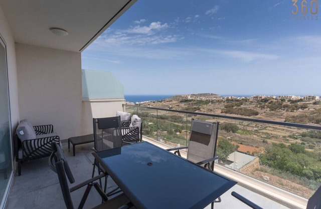 Stunning 3BR home in Gozo with access to pool !