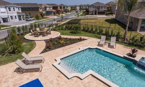 Stunning 5 Bdrm Oasis with Upscale Private Pool at Encore