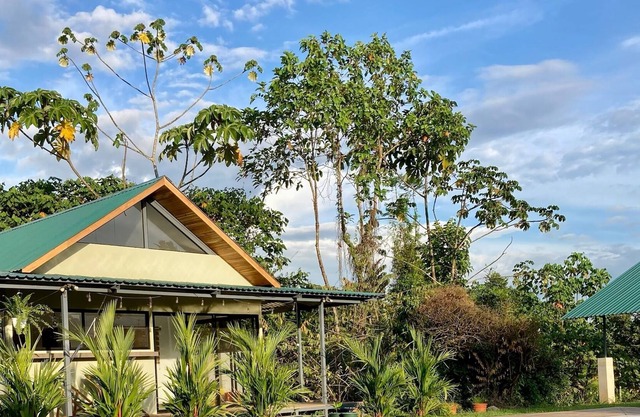 Stunning accommodation with pool