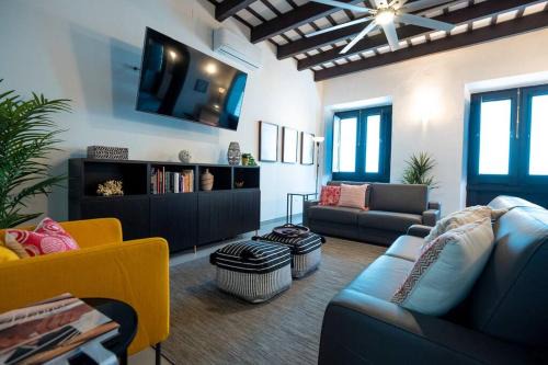 Stunning and Spacious Apartment !