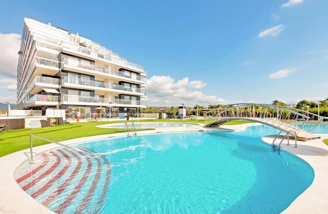 Stunning apartment in Cabanes