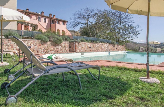 Stunning apartment in Toiano PI