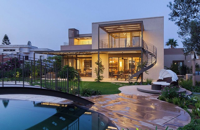 Stunning Eco-villa in Wonderful Caesarea with Gorgeous Swimming Pool & Garden