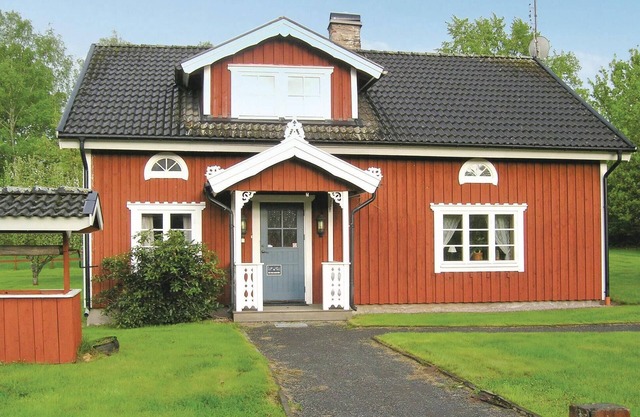 Stunning home in älmhult with kitchen