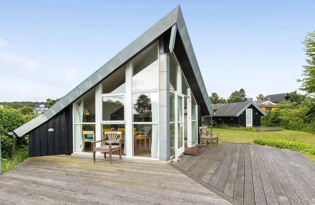 Stunning home in Allingåbro with WiFi