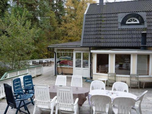 Stunning Home In Djurhamn With 6 Bedrooms, Wifi And Sauna