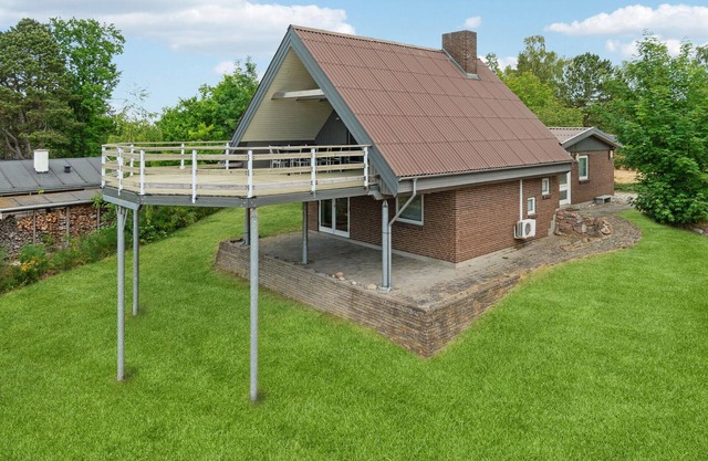 Stunning home in Ebeltoft with WiFi