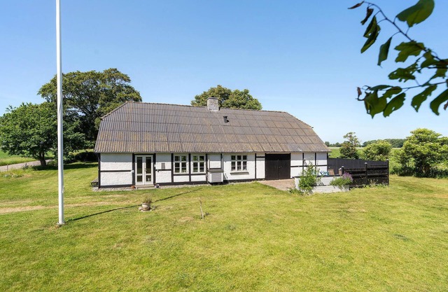 Stunning home in Errindlev with WiFi