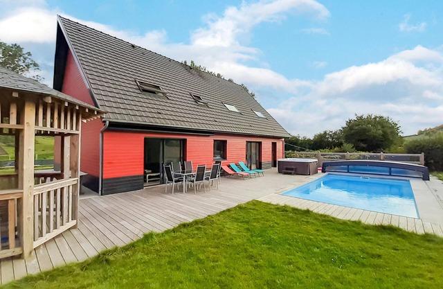 Stunning home in Saint-Denoeux