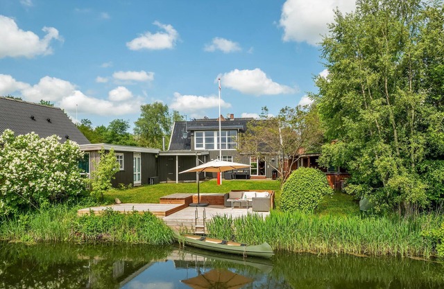 Stunning home in Grenaa with WiFi